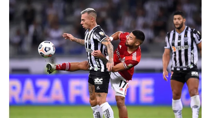 Vargas resuelve su futuro en el Mineiro de Brasil