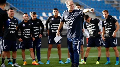 Martín Lasarte prepara el partido ante Uruguay