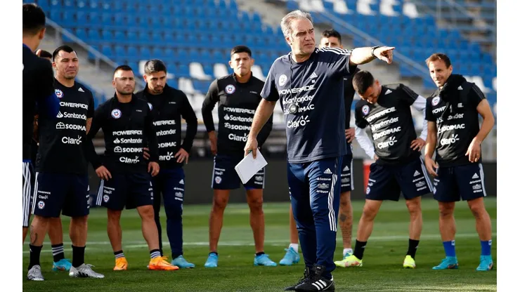 Martín Lasarte prepara el partido ante Uruguay