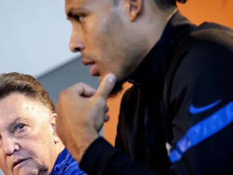 Van Gaal se las canta claras a Van Dijk: "El entrenador decide"