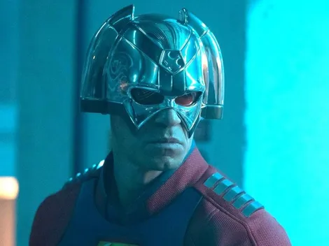 James Gunn tiene "una tonelada" de material extra de Peacemaker