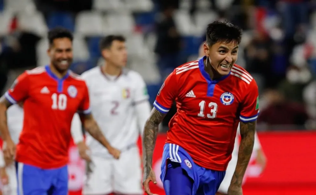 Erick Pulgar regresa a la titularidad en la formación de Chile contra Colombia. Foto: Photosport.