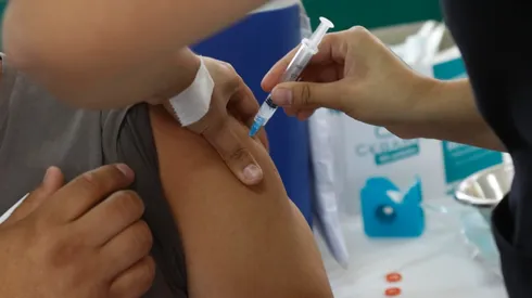 Vacunatorio Escuela Básica Carolina Vergara en Estación Central