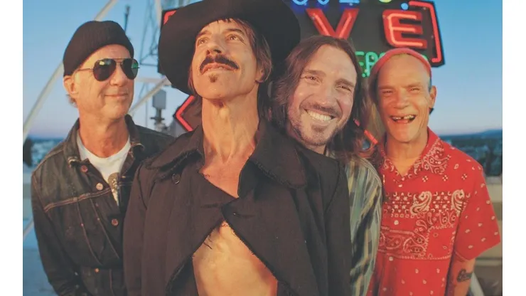 Red Hot Chili Peppers en la sesión de fotos para su nuevo disco Unlimited Love.