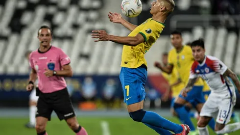 Richarlison ya palpita el duelo de Brasil contra la selección chilena.