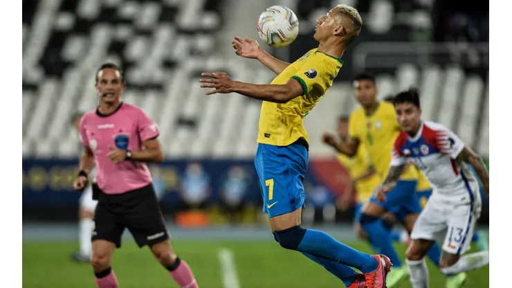 Richarlison ya palpita el duelo de Brasil contra la selección chilena.