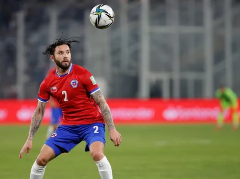 Mena vuelve a entrenar con Racing pero no piensa en La Roja