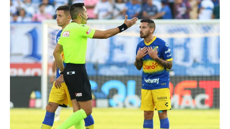 El extremo argentino fue expulsado con polémica en la visita del cuadro Ruletero al tetracampeón del fútbol chileno, y ahora recibió el castigo correspondiente.
