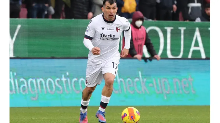 Gary Medel disputó 79 minutos con Bologna ante Fiorentina.
