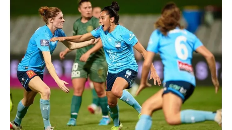 Con gol de Cote Rojas el Sydney FC alcanzó la final en Australia