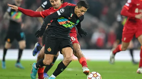 Alexis Sánchez quedó marcado por la tarjeta roja recibida en el duelo contra el Liverpool por Champions League.