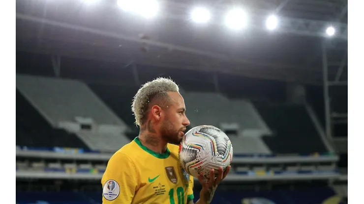 Brasil presenta feroz nómina para enfrentar a La Roja