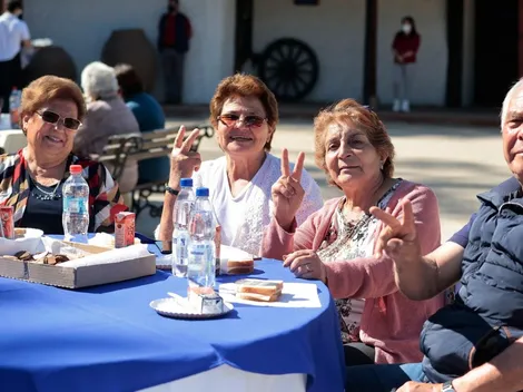 ¿A qué beneficios pueden postular los adultos mayores?