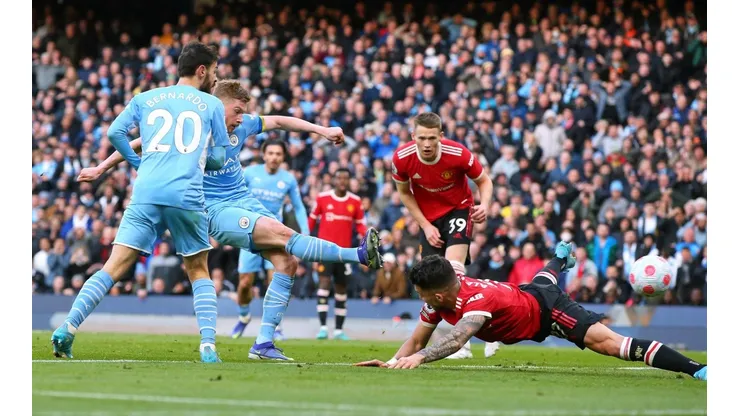 De Bruyne anotó los dos goles del Manchester City