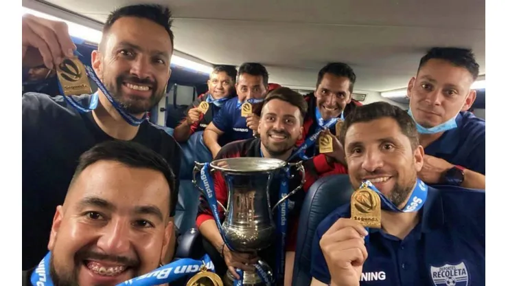"Felipao" tomó a Deportes Recoleta en 2020 en la Segunda División y hoy tuvieron un inédito debut en Primera B en ocho años de historia.