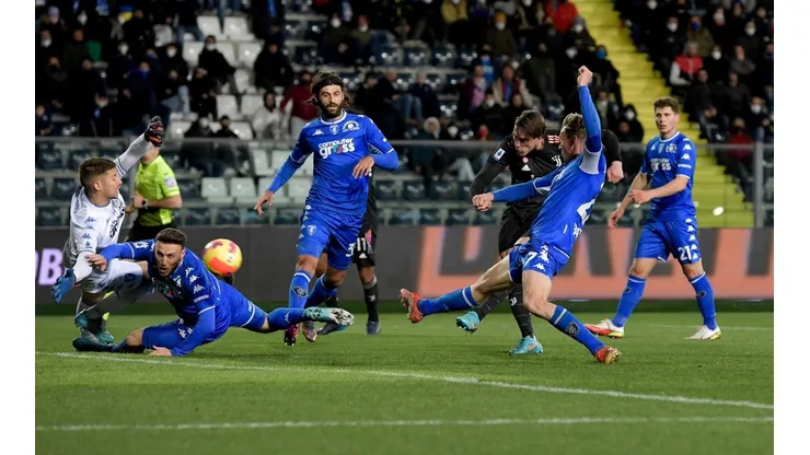 Dusan Vlahovic sigue en racha goleadora con la Juventus