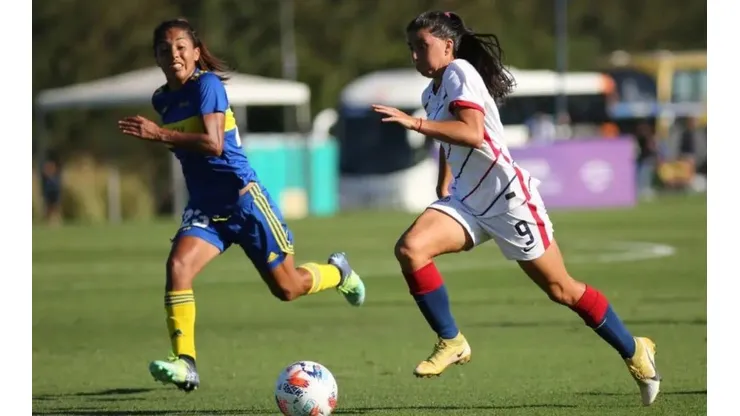 Vuelve el futfem en Argentina con solo una chilena: Camila Pavez