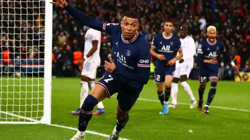 Mbappé celebrando su golazo en los descuentos