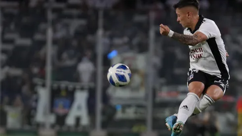 Zavala paró una pelota con mucha clase que dejó delirando a los hinchas