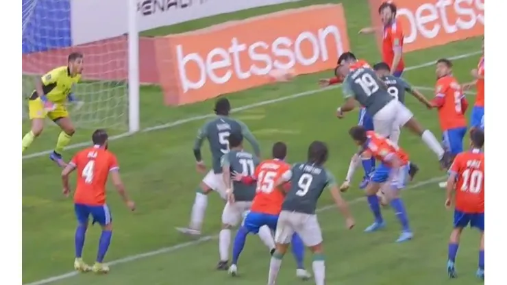 Bolivia logró empatar el partido tras un error en la salida