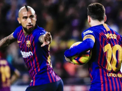 Arturo Vidal regresa a Barcelona y lo reciben con aplausos