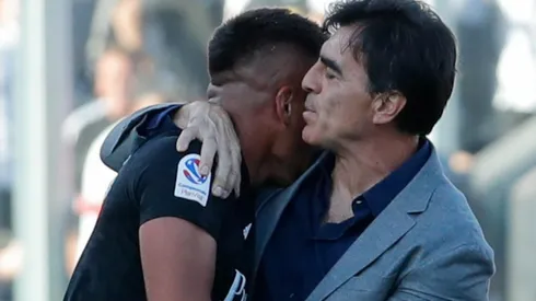 Gustavo Quinteros se despide de Parraguez y Morales, pero pide un refuerzo.