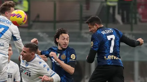 Alexis conectó un gran cabezazo para marcar su cuarto gol en poco más de un mes