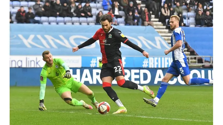 Paul Robinson pide al Blackburn cerrarle puertas y ventajas a Ben Brereton.