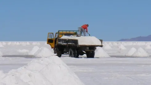 ¿Por qué hay polémica con el litio en Chile?