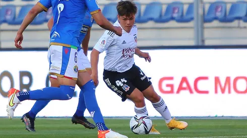 El pequeño Danilo Díaz (1,59 mt) encabeza la nómina de jugadores juveniles de Colo Colo que parten a préstamo en 2022