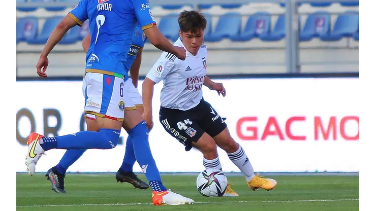 El pequeño Danilo Díaz (1,59 mt) encabeza la nómina de jugadores juveniles de Colo Colo que parten a préstamo en 2022