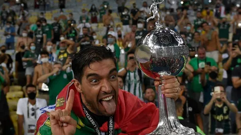 El DT del Palmeiras se proclamó bicampeón de la Libertadores este año