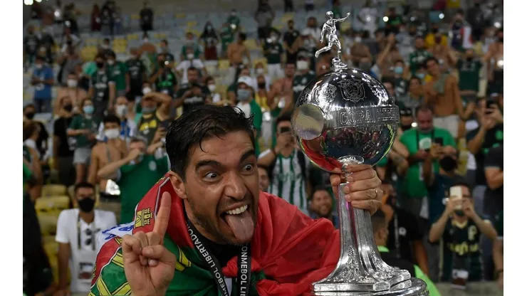 El DT del Palmeiras se proclamó bicampeón de la Libertadores este año
