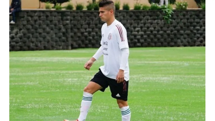 El delantero de Unión Española recibió un duro mensaje de un supuesto hincha chileno tras el partido amistoso entre Méxio y Chile en Estados Unidos.