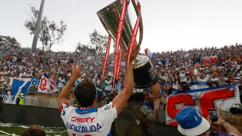 Fuenzalida celebra el tetracampeonato de la UC