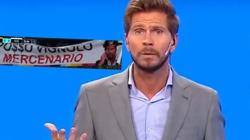 En Argentina hay polémica por un lienzo de los hinchas de Boca al Pollo Vignolo.