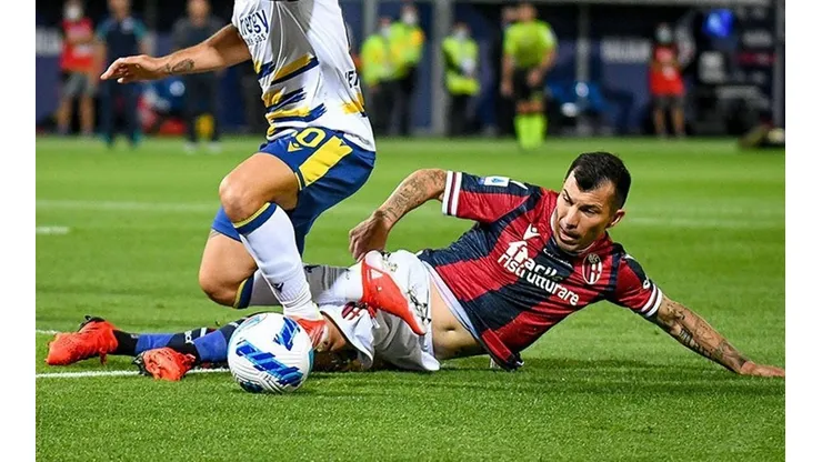 Gary Medel entregó 46 de 48 pases correctos, ganó todos los duelos por tierra y salió jugando en dos oportunidades ante la Roma