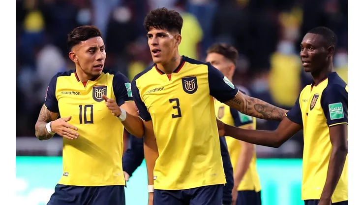 Gustavo Alfaro tiene lista su formación para enfrentar a Chile