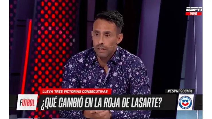 Mago Valdivia hace bolsa a Reinaldo Rueda