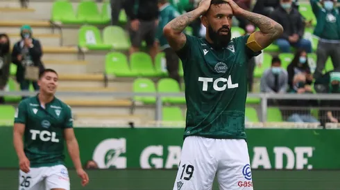 Los porteños sellaron el descenso tras caer 3-0 ante Curicó en Playa Ancha.