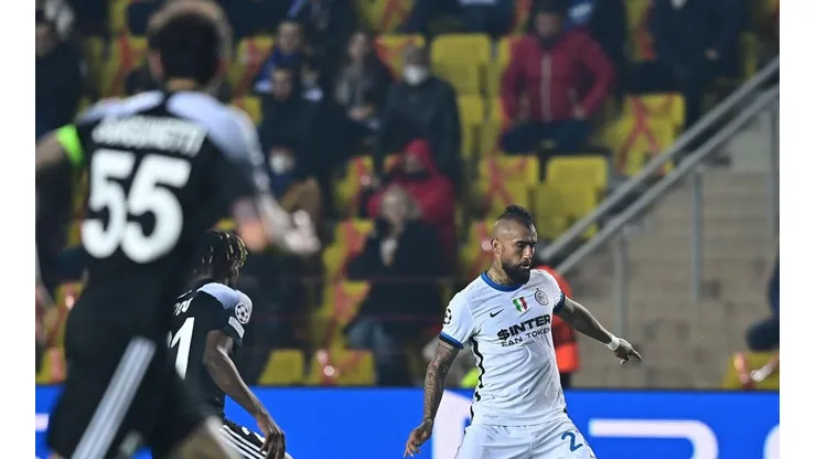 Arturo Vidal fue figura en el duelo entre Inter y Sheriff