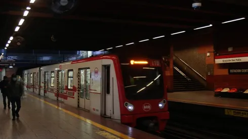 Conoce el horario del Metro de Santiago.