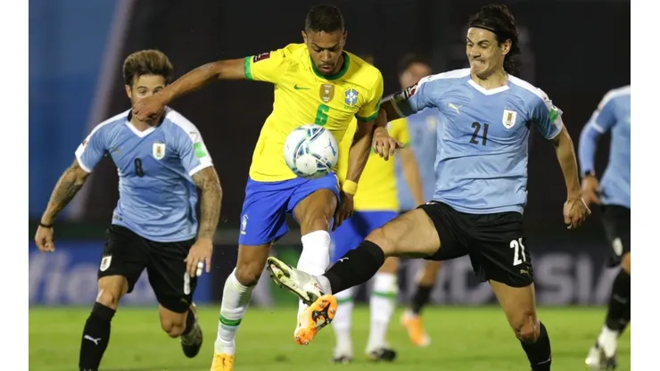 Uruguay buscará volver al triunfo ante una Brasil que viene de ceder sus primeros puntos en las Eliminatorias Sudamericanas al Mundial de Qatar 2022.