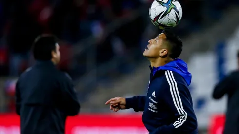 Alexis Sánchez disfrutó con "Life is Life" tal como Diego Maradona