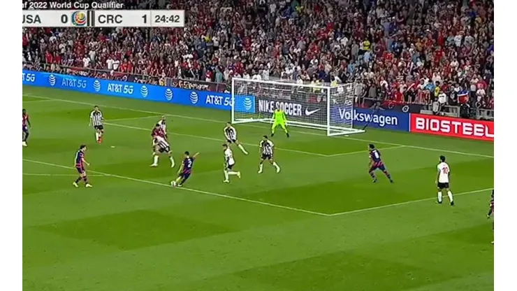 El golazo de Sergiño Dest a Costa Rica