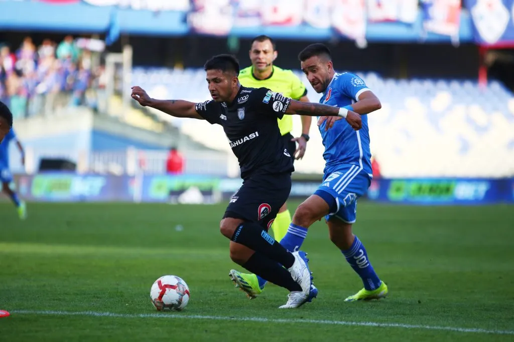 La U jugó como local en Concepción ante Iquique en la primera rueda / Photosport