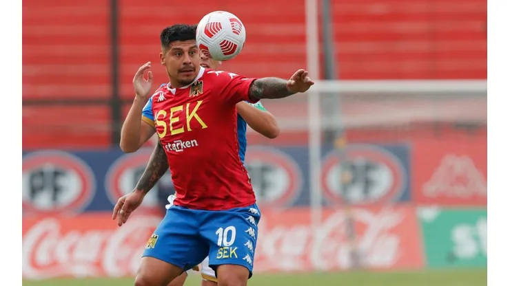 Cruzados e Hispanos juegan este miércoles por el Campeonato Nacional.