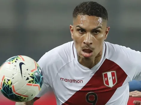 Paolo Guerrero se enojó en su llegada a Perú para enfrentar a Chile