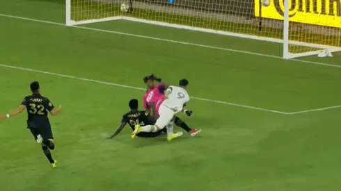 Palo de Felipe Mora y golazo de Asprilla en el Portland.