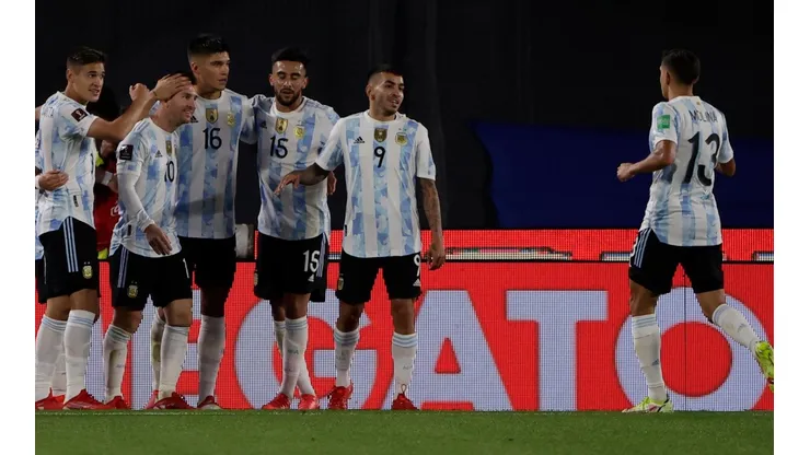 Messi se recupera de una lesión, pero seguramente estará presente en la selección de Argentina